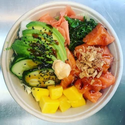 Poke Bowl Lax (+15 kr/portion)